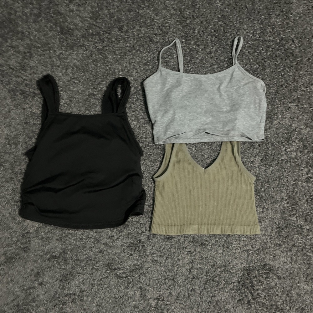 crop‎ top a lot of 3 Shein Black M Shein Gray Size S Forever 21 Olive Sz S